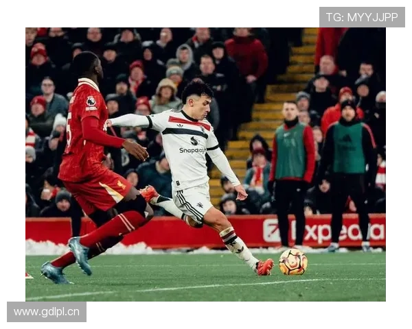 洛里昂近期比赛数据表现稳健,攻防走势清晰 洛里昂近期比赛数据表现稳健,攻防走势清晰