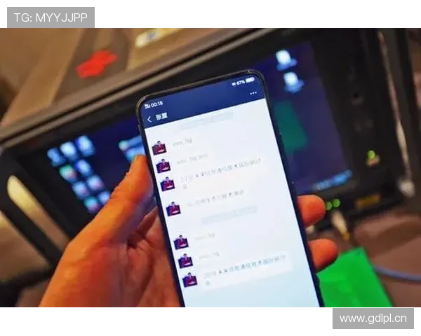 孙一文的手机里，到底藏了多少条被爆炸的微信聊天记录？